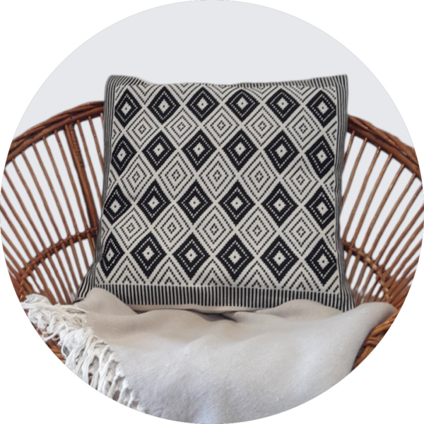 Dumbara Cushion Cover - patterned - Image 3